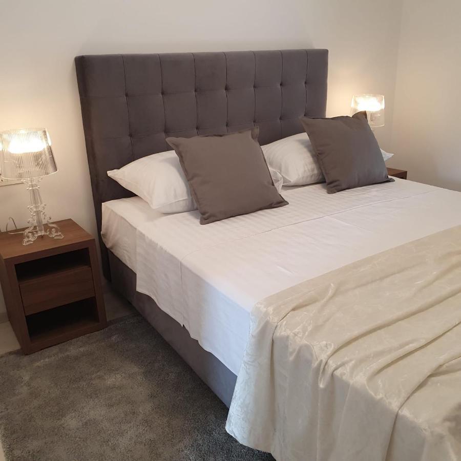 Villa Aquamarine Apartments 노바야 외부 사진
