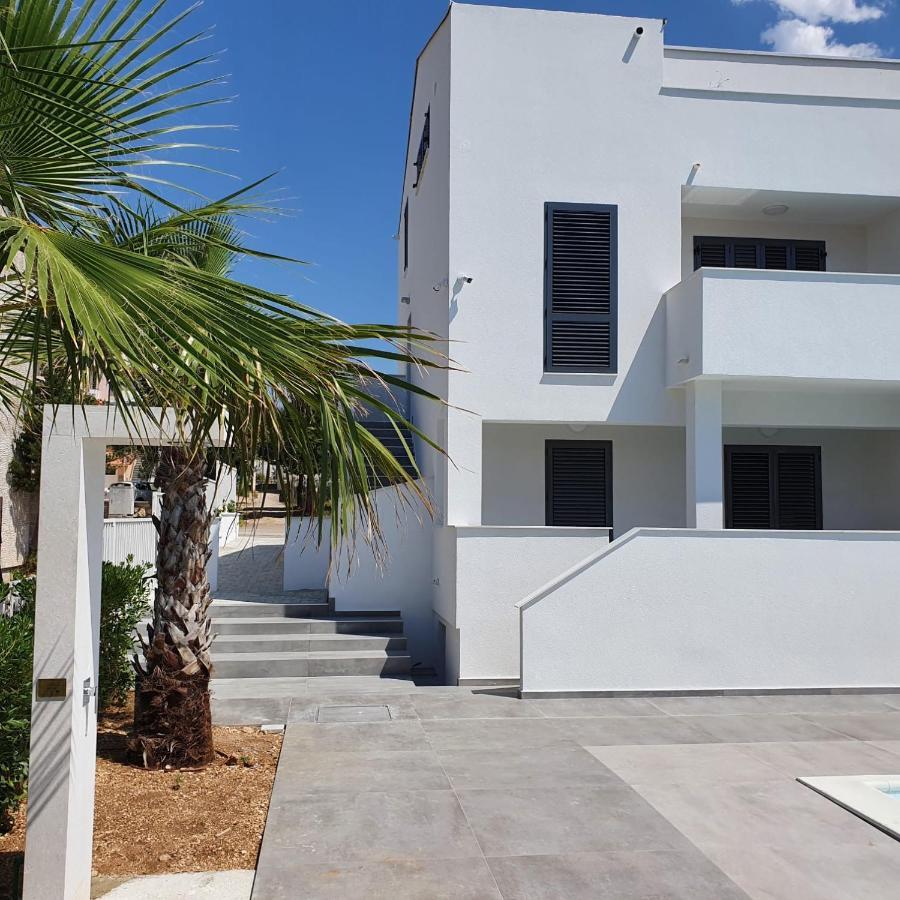 Villa Aquamarine Apartments 노바야 외부 사진
