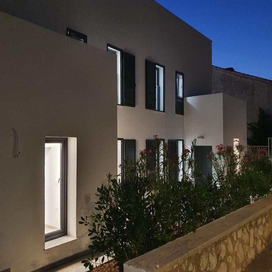 Villa Aquamarine Apartments 노바야 외부 사진