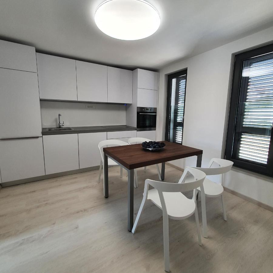 Villa Aquamarine Apartments 노바야 외부 사진