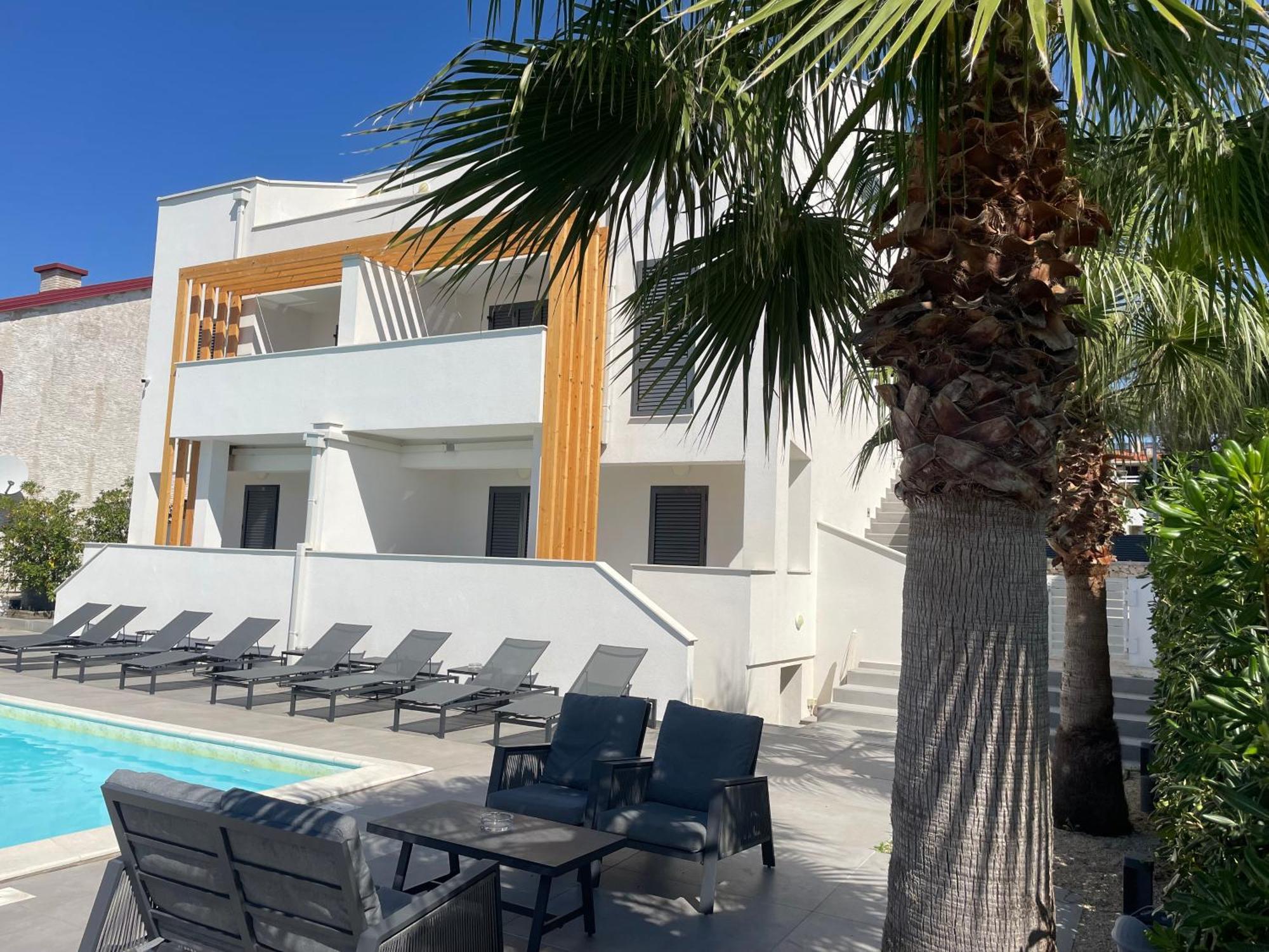 Villa Aquamarine Apartments 노바야 외부 사진